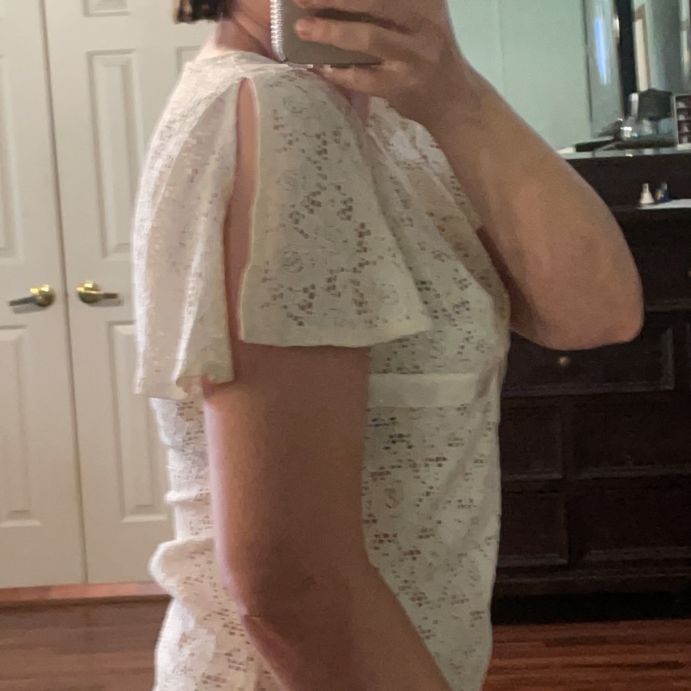 Eyelet top - Picture 2 of 6